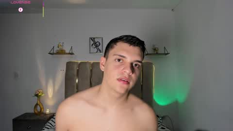 Snapshot of james_carter_1 chatting on June 5, 2:07 am james online show from June 5, 2:07 am