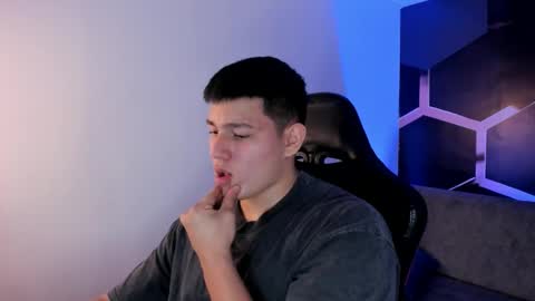 james_cr online show from February 21, 3:29 am