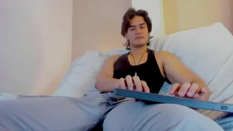 james_morrisonm online show from June 3, 1:57 pm