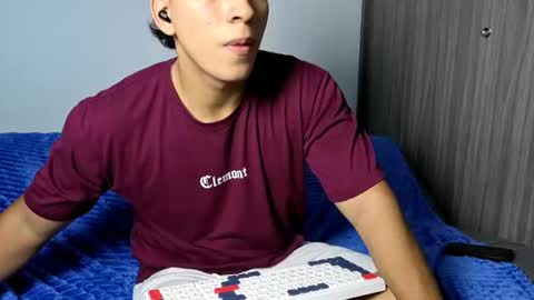 Snapshot of james_silva1 chatting on July 5, 8:16 pm james_silva1 online show from July 5, 8:16 pm