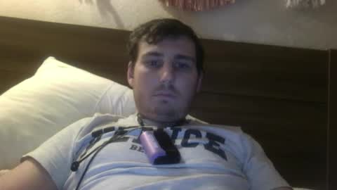 Snapshot of jamesbay367 chatting on January 11, 3:22 am jamesbay367 online show from January 11, 3:22 am