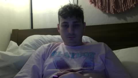 Snapshot of jamesbay367 chatting on February 15, 4:53 am jamesbay367 online show from February 15, 4:53 am