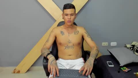 Snapshot of jamesinked_ chatting on December 26, 7:05 pm Jamesinked  online show from December 26, 7:05 pm
