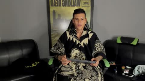 Snapshot of jamesinked_ chatting on December 30, 4:31 am Jamesinked  online show from December 30, 4:31 am