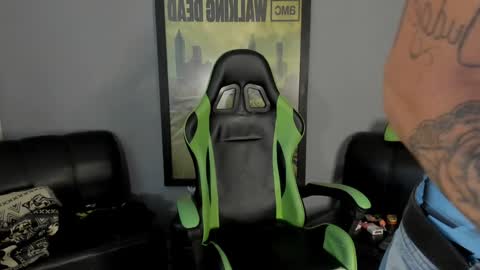 Snapshot of jamesinked_ chatting on December 30, 4:19 pm Jamesinked  online show from December 30, 4:19 pm