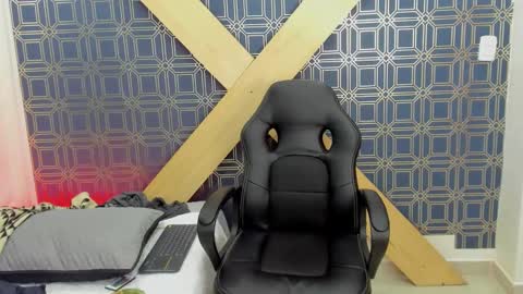 Snapshot of jamesinked_ chatting on January 2, 4:35 pm Jamesinked  online show from January 2, 4:35 pm