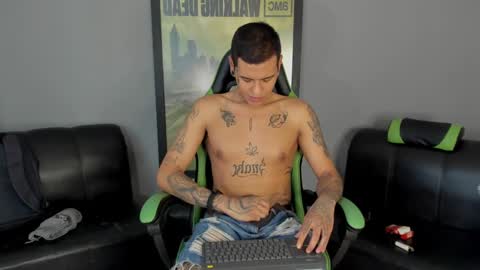 Snapshot of jamesinked_ chatting on January 14, 7:53 pm Jamesinked  online show from January 14, 7:53 pm