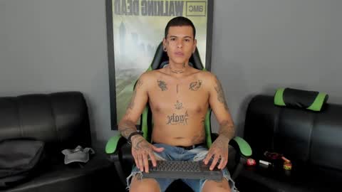 Snapshot of jamesinked_ chatting on January 15, 9:41 pm Jamesinked  online show from January 15, 9:41 pm