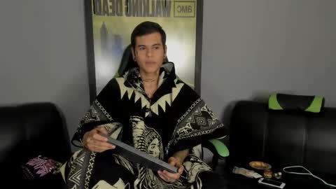 Snapshot of jamesinked_ chatting on March 7, 5:18 am Jamesinked  online show from March 7, 5:18 am