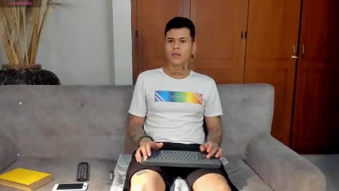 Jamesinked  online show from November 13, 2:10 am