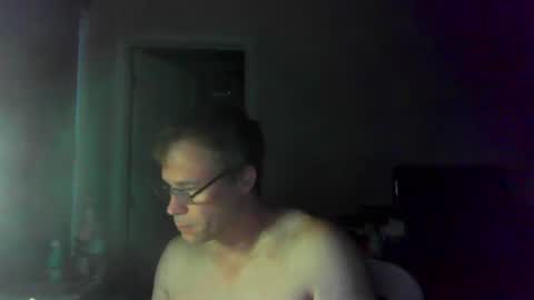 Snapshot of jamesjewels chatting on July 11, 9:34 am jamesjewels online show from July 11, 9:34 am