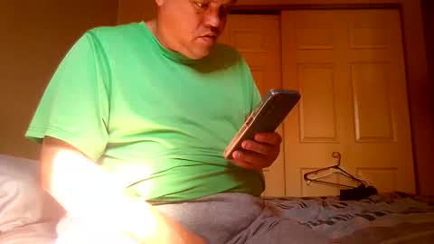Snapshot of jameskamin30 chatting on June 1, 8:32 pm jameskamin30 online show from June 1, 8:32 pm
