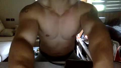 jamesmo820913 online show from October 11, 2:22 am