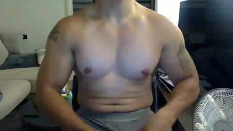 jamesmo820913 online show from October 19, 10:38 am