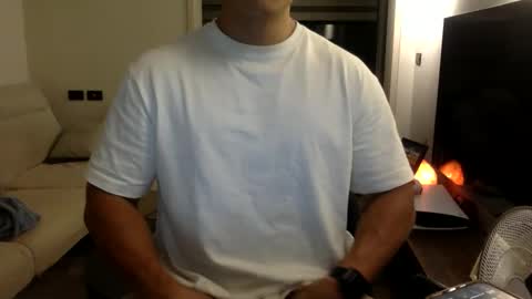 jamesmo820913 online show from November 9, 2:37 pm