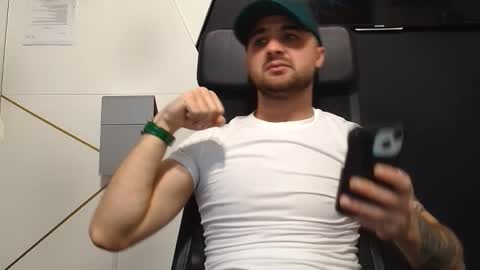 JamesMyers online show from November 20, 5:18 am