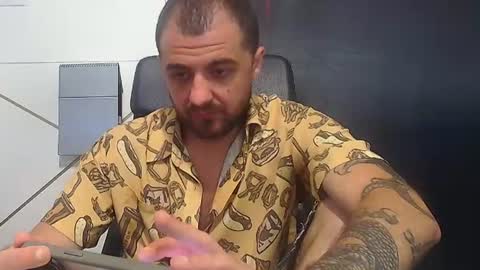 Snapshot of jamesmyersx chatting on June 25, 5:56 am JamesMyers online show from June 25, 5:56 am