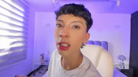 jamess_carterr_ online show from March 4, 9:10 pm