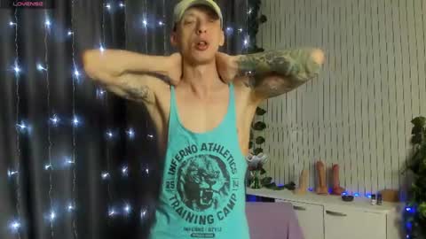 Snapshot of jamie_inked chatting on July 2, 6:30 am jamie inked online show from July 2, 6:30 am