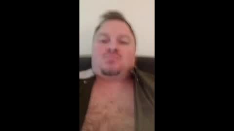 Snapshot of jamiecruz89 chatting on April 25, 8:50 am jamiecruz89 online show from April 25, 8:50 am