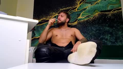 Robbie online show from April 2, 9:12 pm