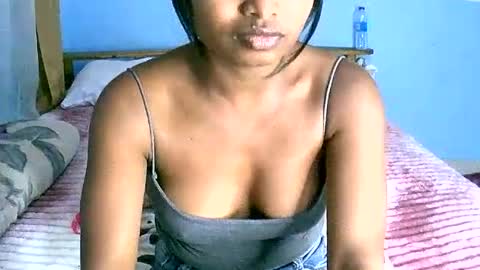 Snapshot of jamillah8 chatting on June 23, 10:46 am jamillah8 online show from June 23, 10:46 am
