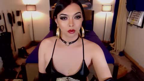 Snapshot of jammybranham chatting on December 5, 2:20 am jammybranham online show from December 5, 2:20 am