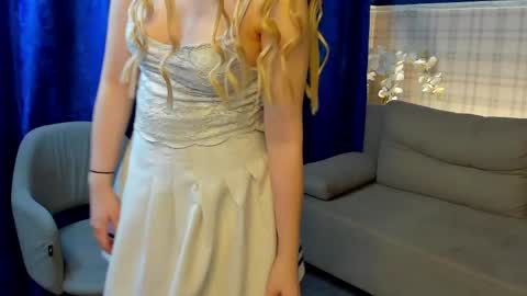Snapshot of jane_halll chatting on April 25, 1:08 am Jane online show from April 25, 1:08 am