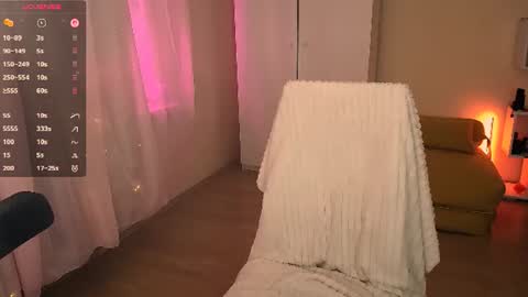 Snapshot of jane_kinn chatting on July 7, 7:23 am jane_kinn online show from July 7, 7:23 am