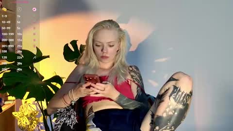 jane_margol1s online show from April 10, 9:30 pm