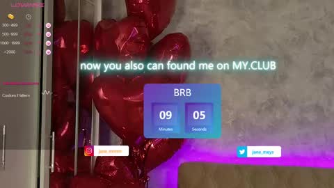 Snapshot of jane_meys chatting on February 19, 8:22 am your kitty JANE roawww online show from February 19, 8:22 am