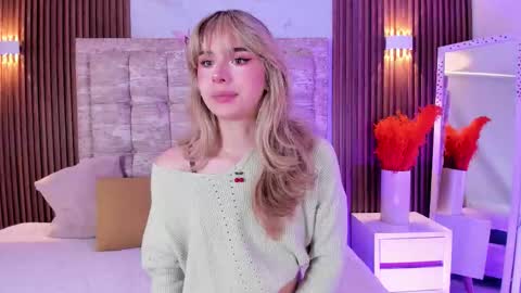 Snapshot of jane_roses0 chatting on March 3, 12:44 pm Jane online show from March 3, 12:44 pm