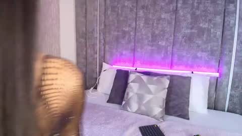 Snapshot of janedaviss chatting on May 18, 7:41 pm janedaviss online show from May 18, 7:41 pm