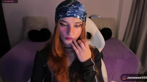 Snapshot of janee_lane chatting on December 28, 1:18 am Jane online show from December 28, 1:18 am
