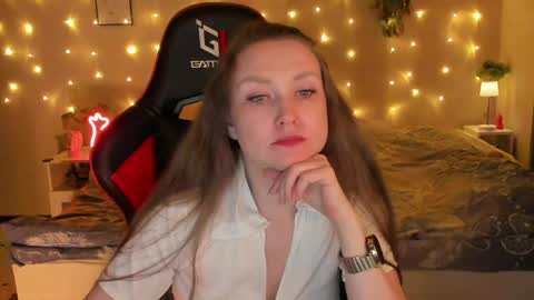 Snapshot of janegrey11 chatting on May 4, 7:10 pm Jane online show from May 4, 7:10 pm