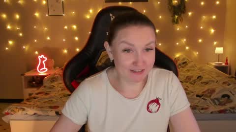 Snapshot of janegrey11 chatting on June 8, 7:03 pm Jane online show from June 8, 7:03 pm