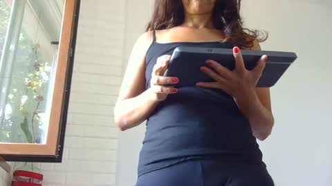 Snapshot of janehotmilf chatting on July 5, 5:58 am janehotmilf online show from July 5, 5:58 am