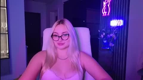 Jane online show from November 4, 9:03 pm