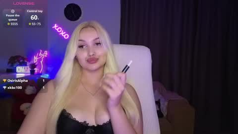 Snapshot of janemiss chatting on May 11, 9:56 pm Jane online show from May 11, 9:56 pm