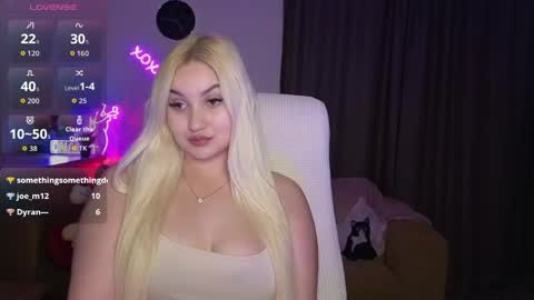Snapshot of janemiss chatting on May 15, 9:44 pm Jane online show from May 15, 9:44 pm