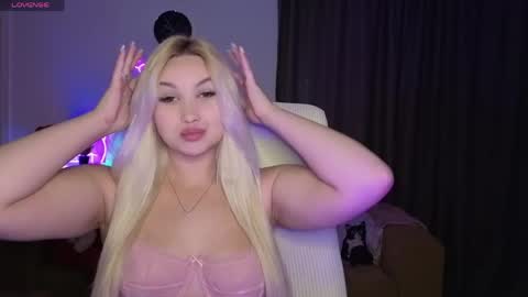 Snapshot of janemiss chatting on May 27, 2:52 am Jane online show from May 27, 2:52 am