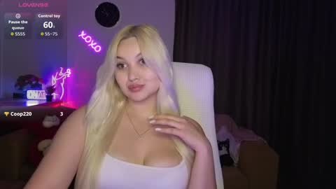 Snapshot of janemiss chatting on May 28, 2:53 am Jane online show from May 28, 2:53 am