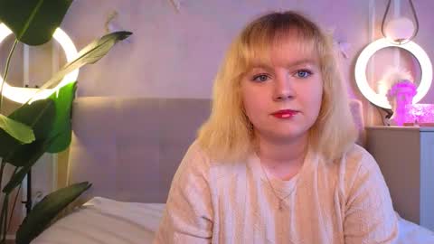 Snapshot of janestokes chatting on November 7, 10:04 am Diane online show from November 7, 10:04 am