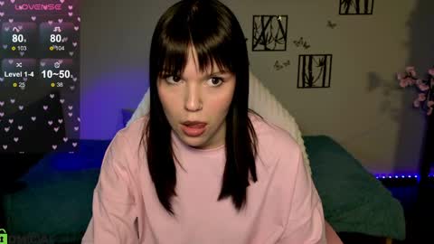 Snapshot of janetcensley chatting on May 6, 9:25 am Alexia online show from May 6, 9:25 am