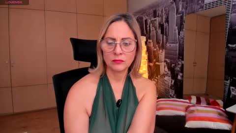 JANE TURNER MILF online show from March 9, 1:37 pm