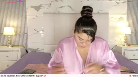 Snapshot of janick_baker chatting on July 4, 5:19 pm janick_baker online show from July 4, 5:19 pm