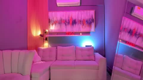 Janinne  online show from March 20, 11:04 am