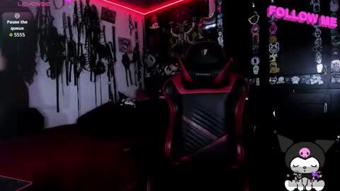 Snapshot of janna_ink chatting on September 25, 11:19 pm      online show from September 25, 11:19 pm