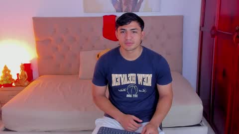 janomar01 online show from December 22, 6:38 pm