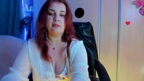 Snapshot of jansylines chatting on April 19, 7:27 pm JansyLines online show from April 19, 7:27 pm